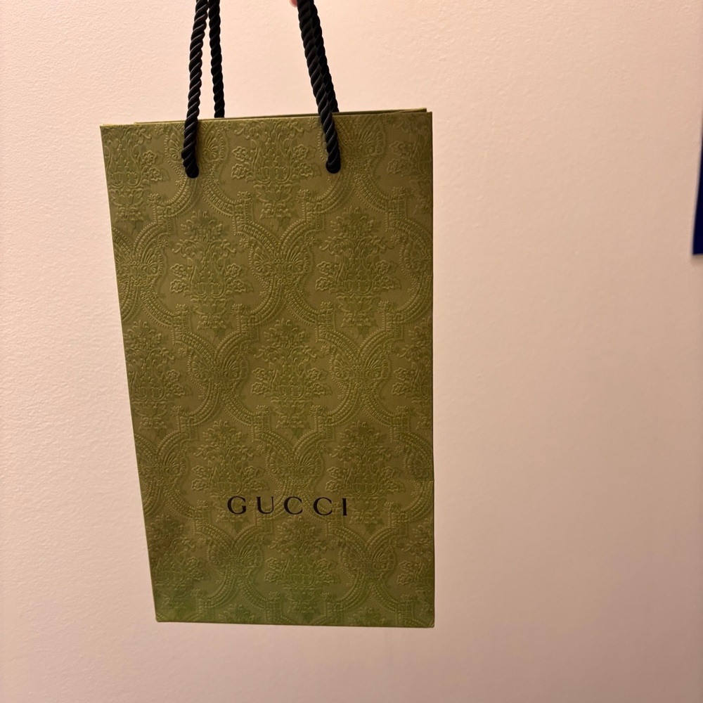 Gucci Green Gift Bag Like New - Picture 7 of 8